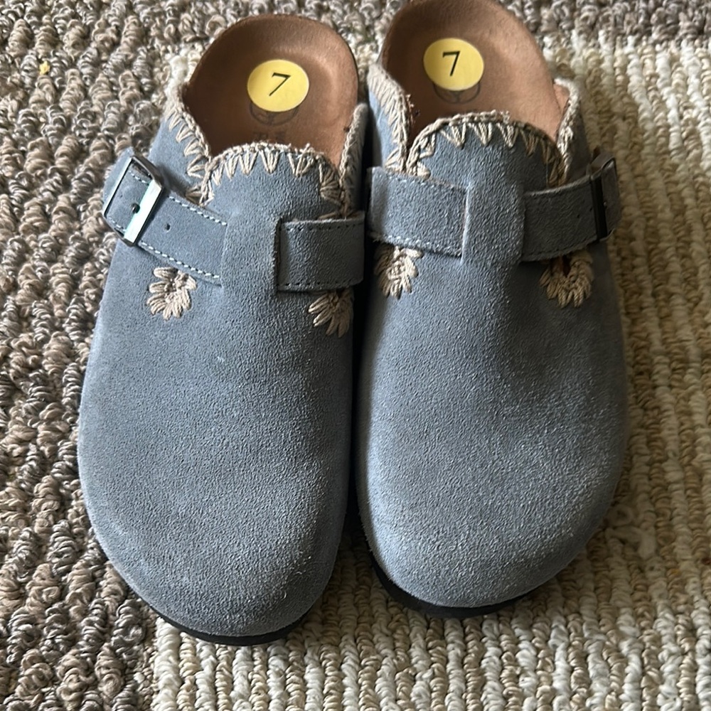 Women’s clogs